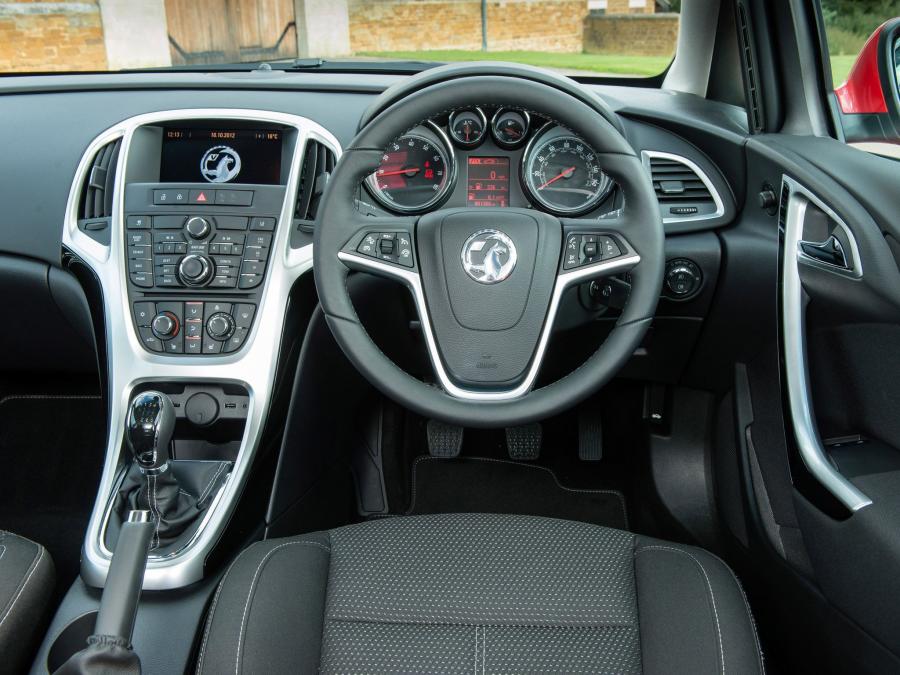  Vauxhall Astra SRI Turbo 2012 года  (фото 3 из 21)